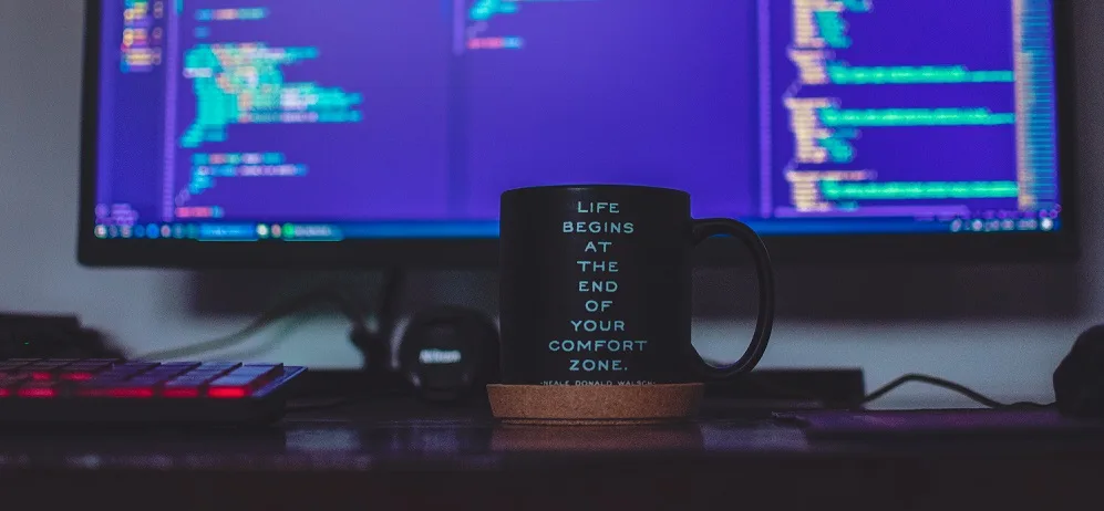 Mug "Life Begins at the End of Your Comfort Zone" - blog post on comfort zones